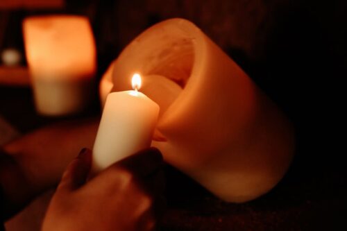Luz para el otoño: velas artesanales y Rueda de la Vida